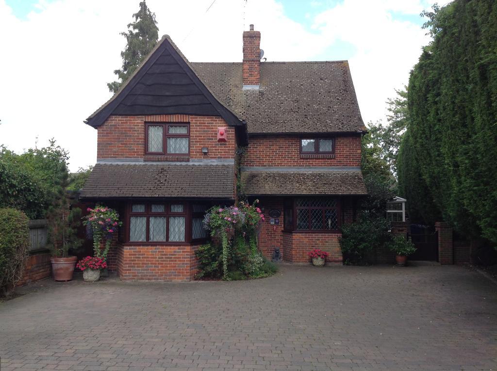 Tudor Cottage Bed & Breakfast Cambridge  Bagian luar foto
